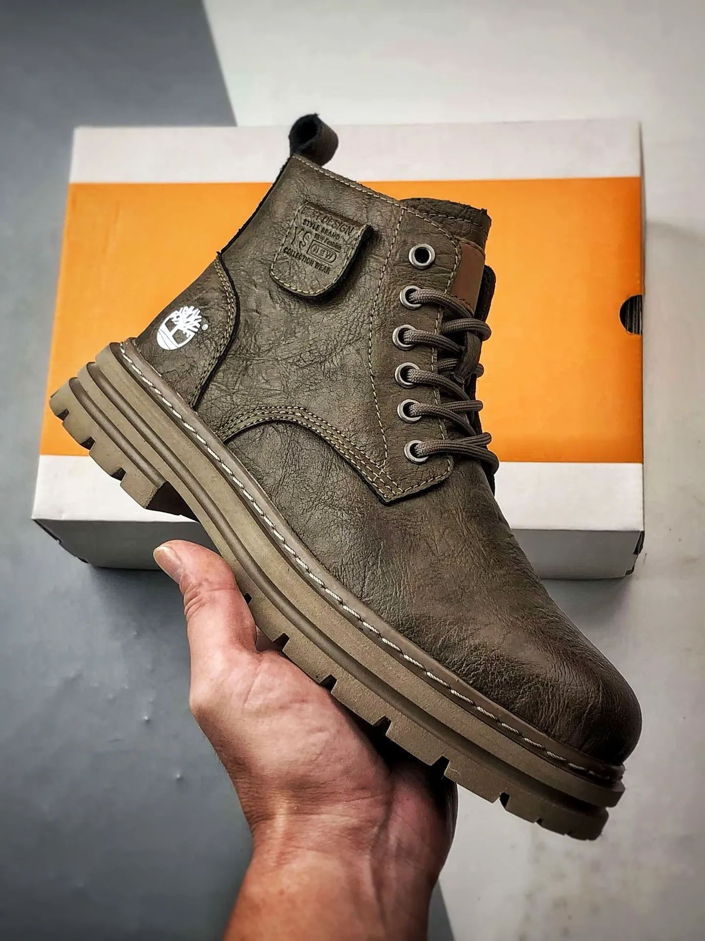 💰440 Timberland Timberland/Timberland 2025 autumn and winter new style classic high-top casual men's shoes, newly upgraded, Guangdong factory quality, original box and original packaging, the fabric is made of Italian top frosted cowhide, with anti-odor and anti-corrosion genuine leather latex insoles, giving you a perfect wearing experience. High-quality and durable, a must-have for sportsmen. Specializes in not looking handsome. High-quality, first-class foot feel. Exclusive supply. Item number: TB99776713 Code number: 39 40 41 42 43 44 (standard code)